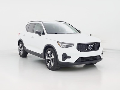 2023 Volvo XC40 B4 Ultimate Bright Theme