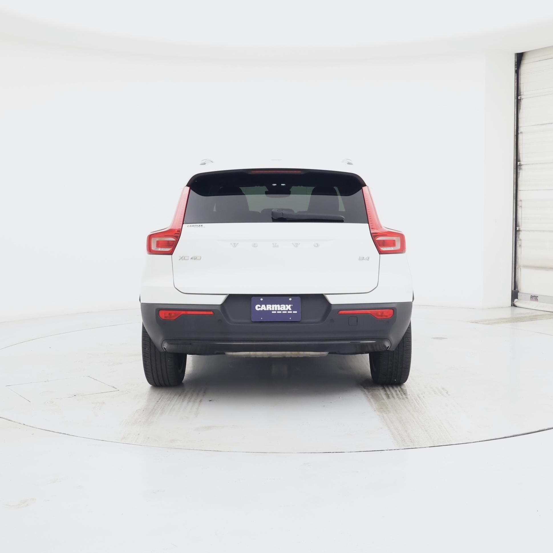 Thumbnail: 2023 Volvo XC40 - 6
