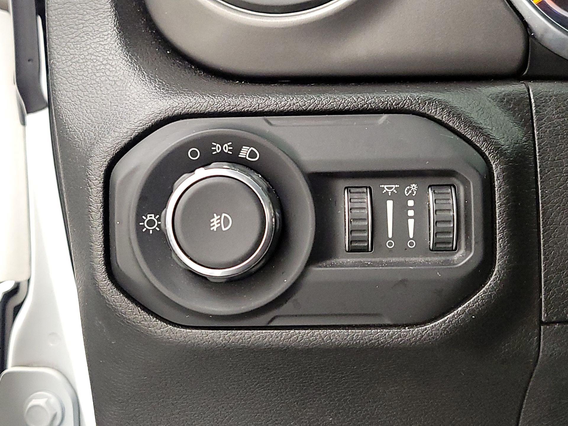 Thumbnail: 2022 Jeep Wrangler - 13