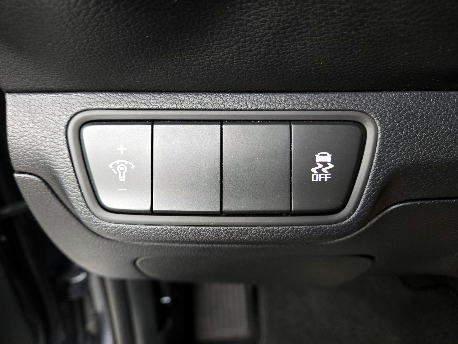 Thumbnail: 2023 Kia Forte - 13