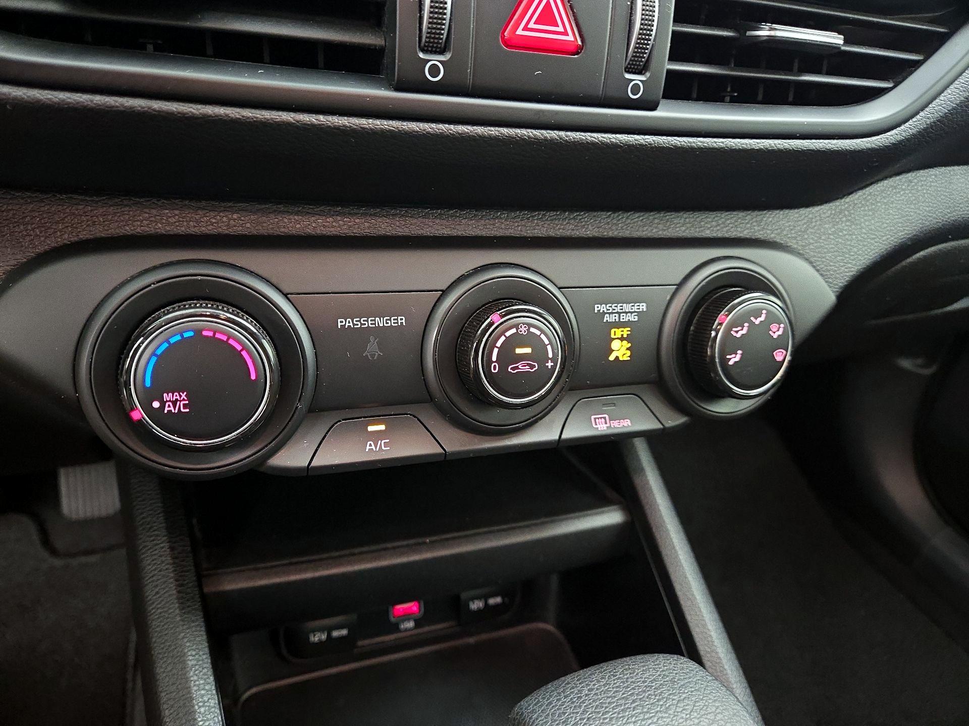 Thumbnail: 2023 Kia Forte - 16