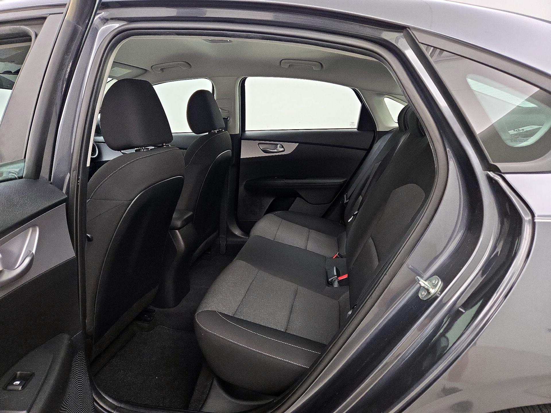 Thumbnail: 2023 Kia Forte - 19