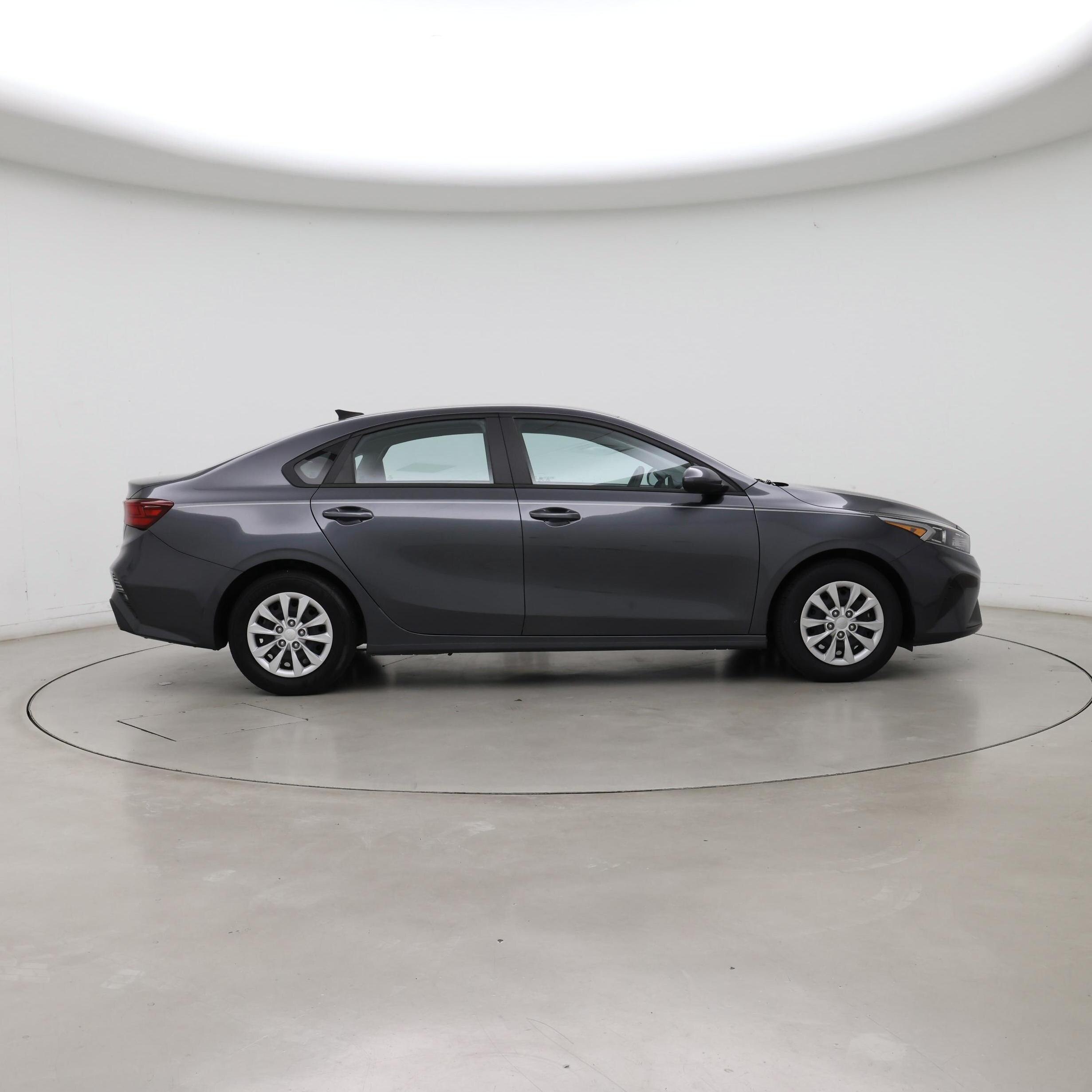 Thumbnail: 2023 Kia Forte - 7