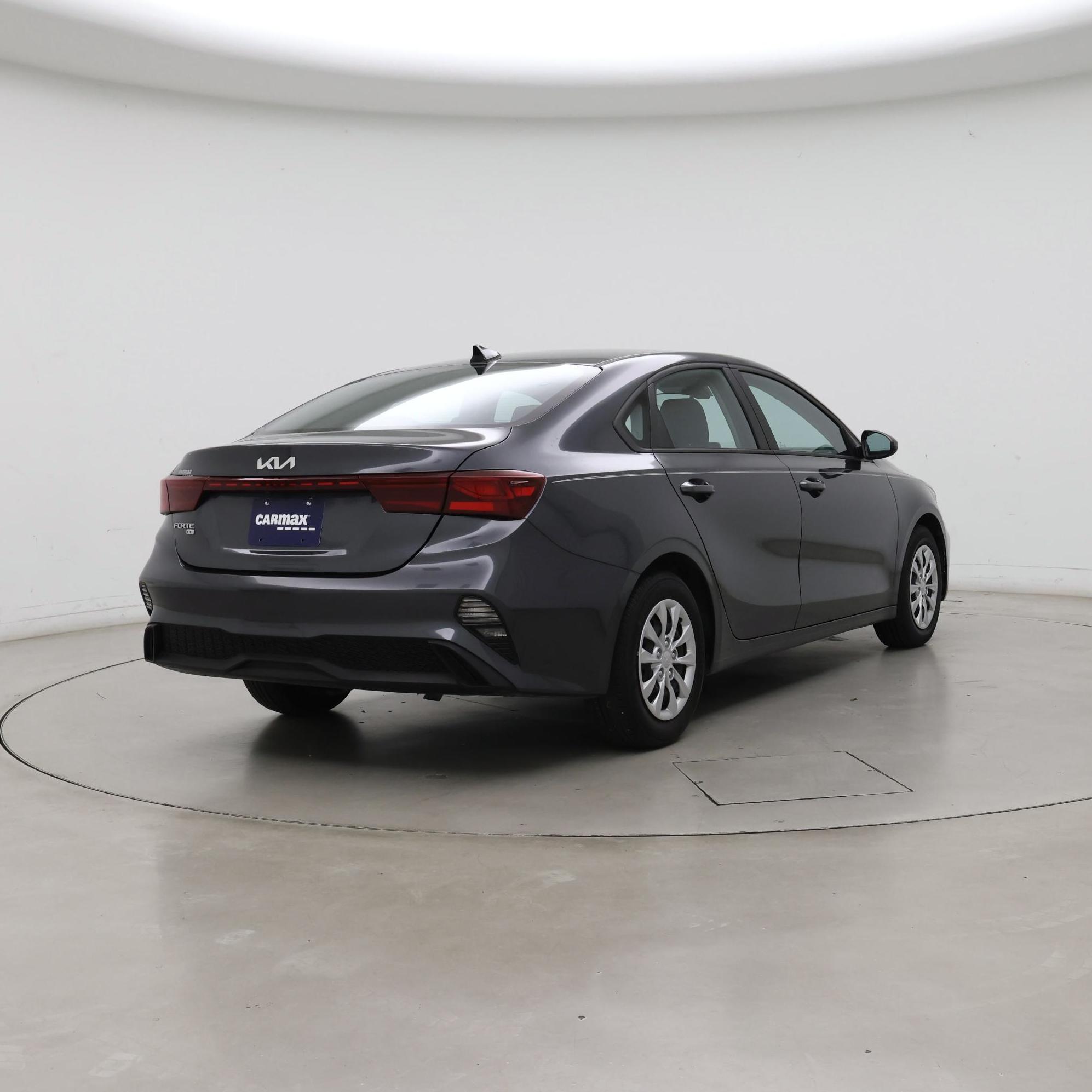 Thumbnail: 2023 Kia Forte - 8