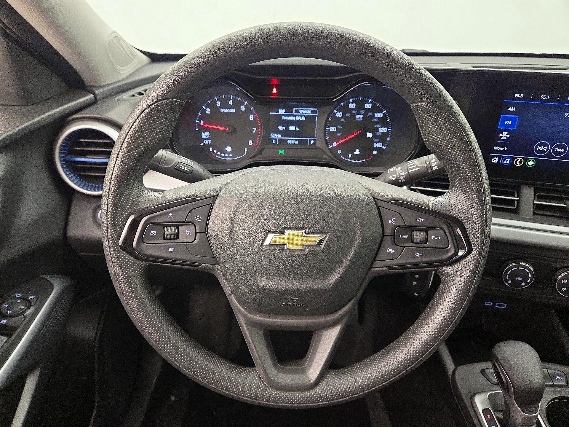 Thumbnail: 2024 Chevrolet Trax - 10