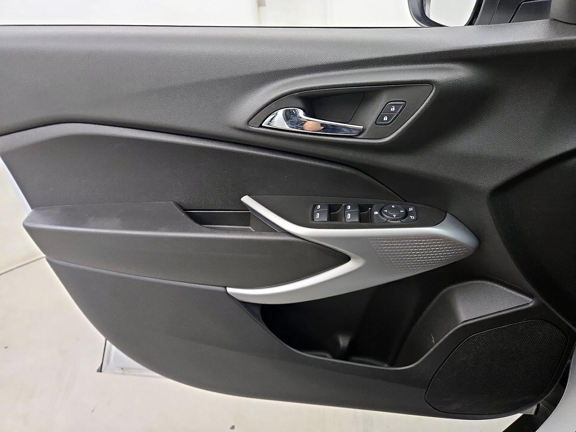 Thumbnail: 2024 Chevrolet Trax - 12