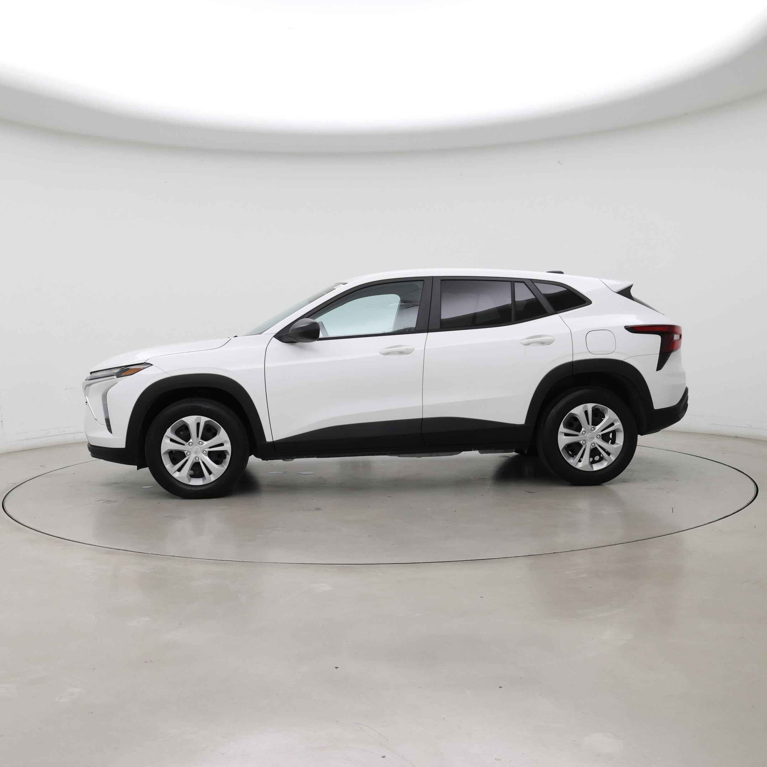 Thumbnail: 2024 Chevrolet Trax - 3