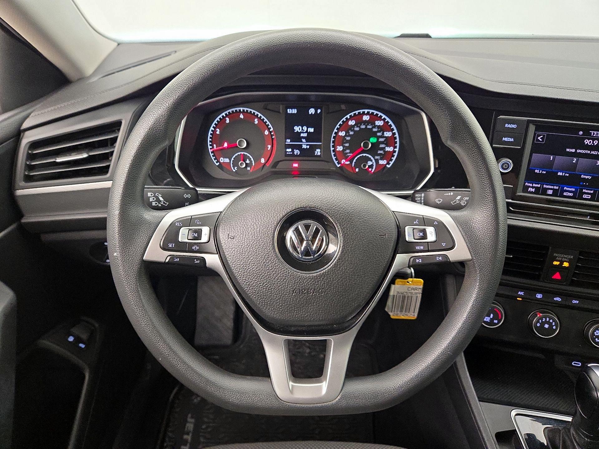 Thumbnail: 2021 Volkswagen Jetta - 10