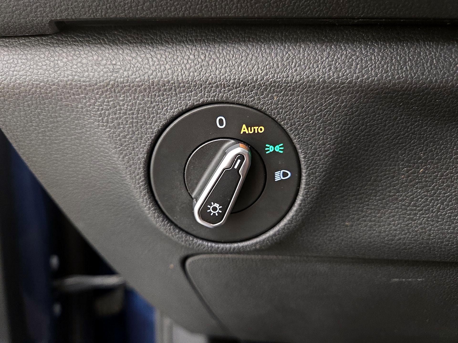 Thumbnail: 2021 Volkswagen Jetta - 13