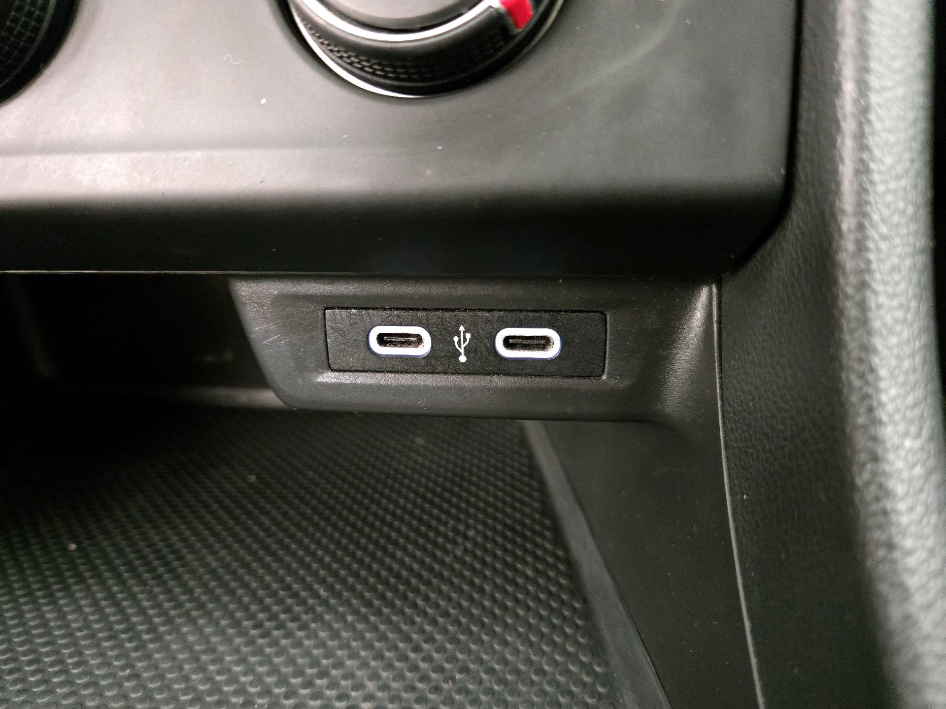 Thumbnail: 2021 Volkswagen Jetta - 18