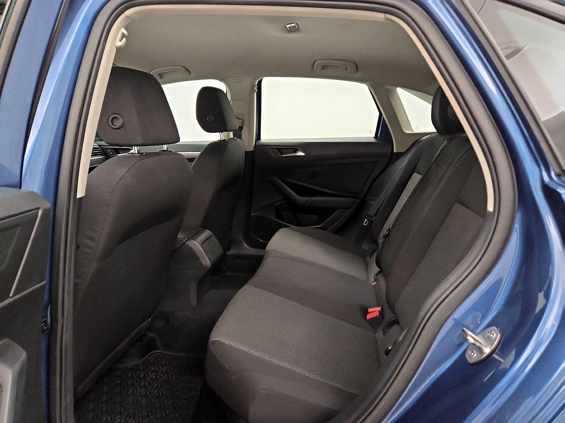 Thumbnail: 2021 Volkswagen Jetta - 19