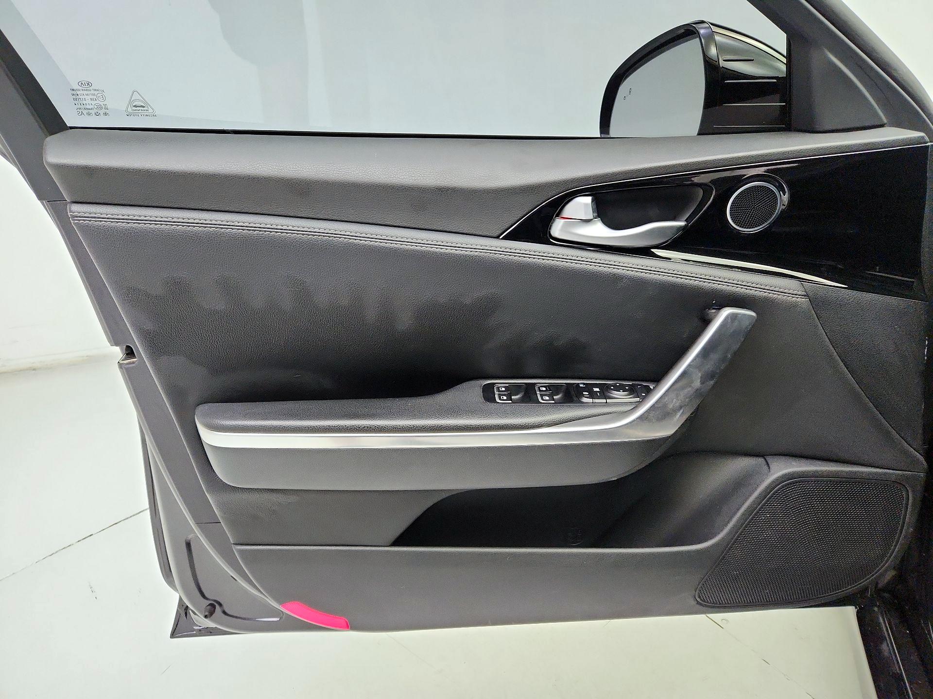 Thumbnail: 2021 Kia Stinger - 12