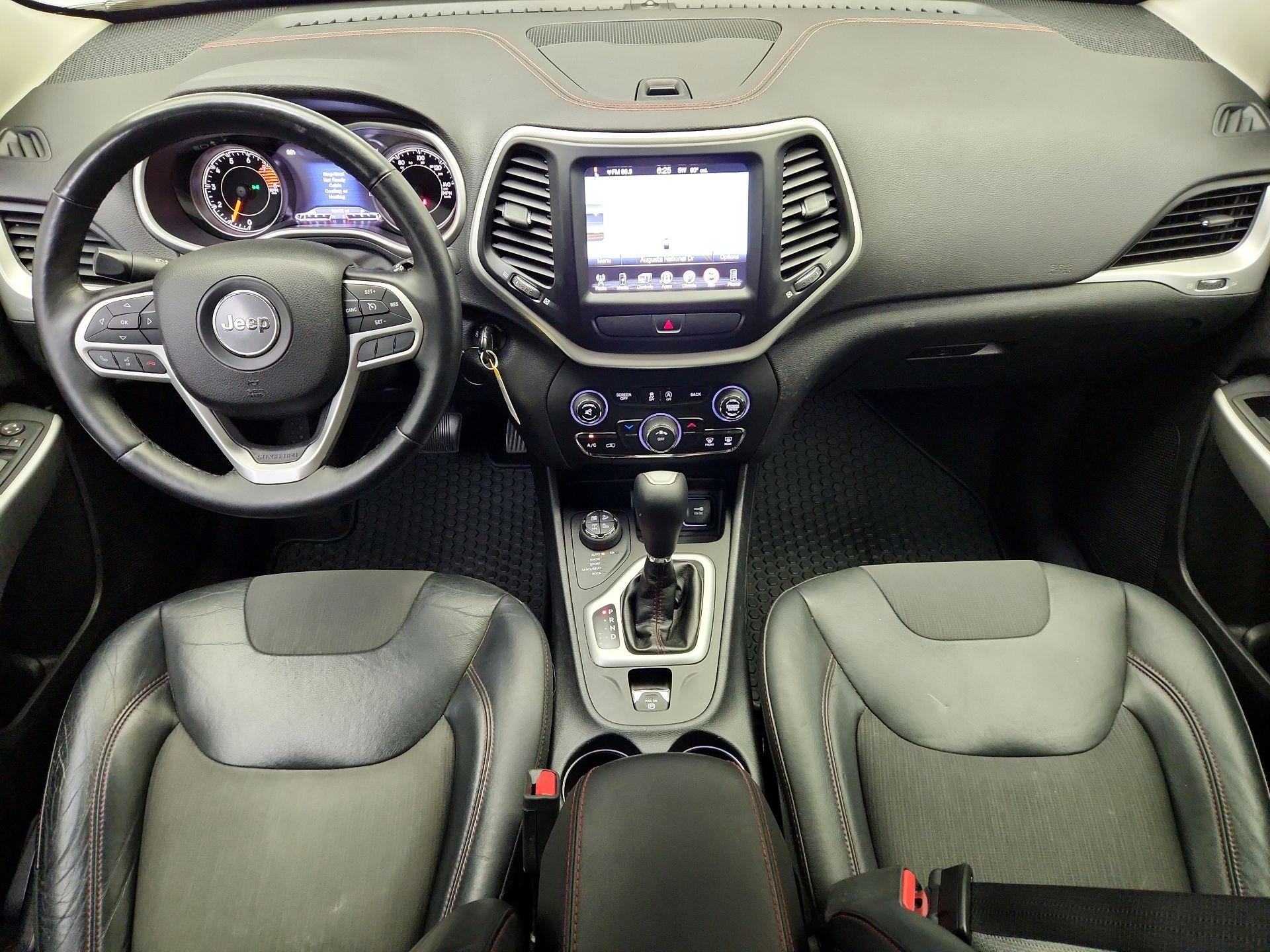 Thumbnail: 2017 Jeep Cherokee - 9