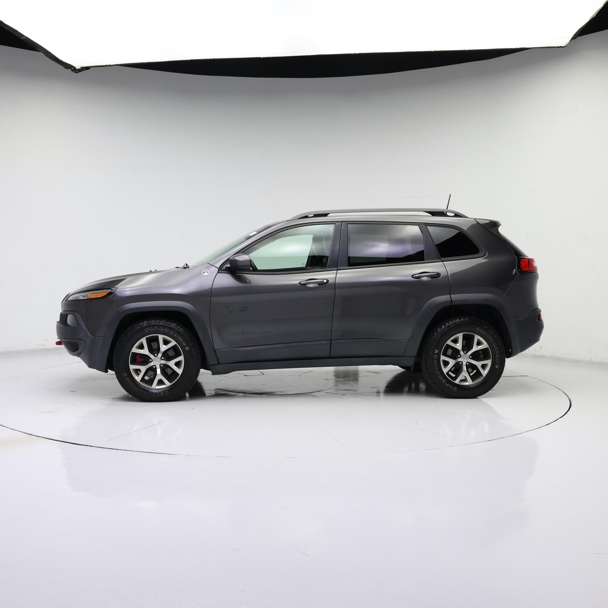 Thumbnail: 2017 Jeep Cherokee - 3