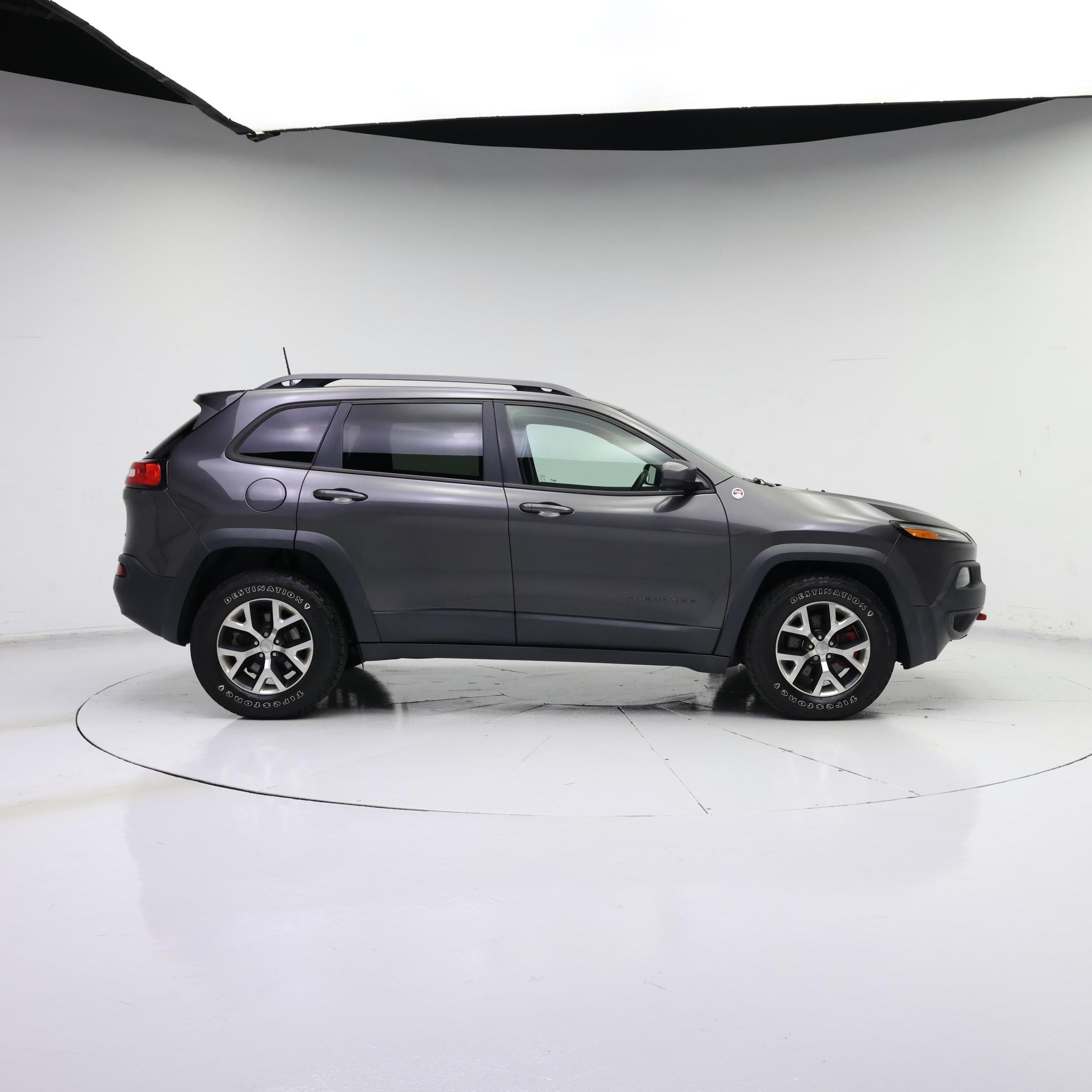 Thumbnail: 2017 Jeep Cherokee - 7