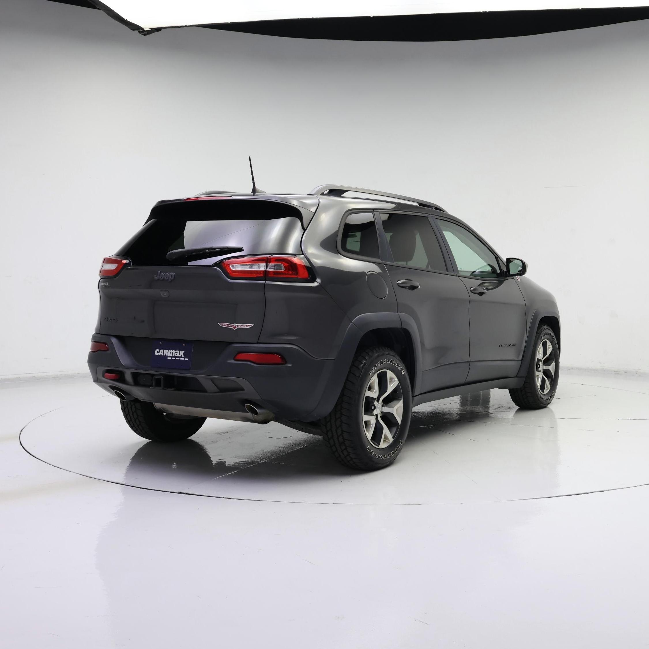 Thumbnail: 2017 Jeep Cherokee - 8