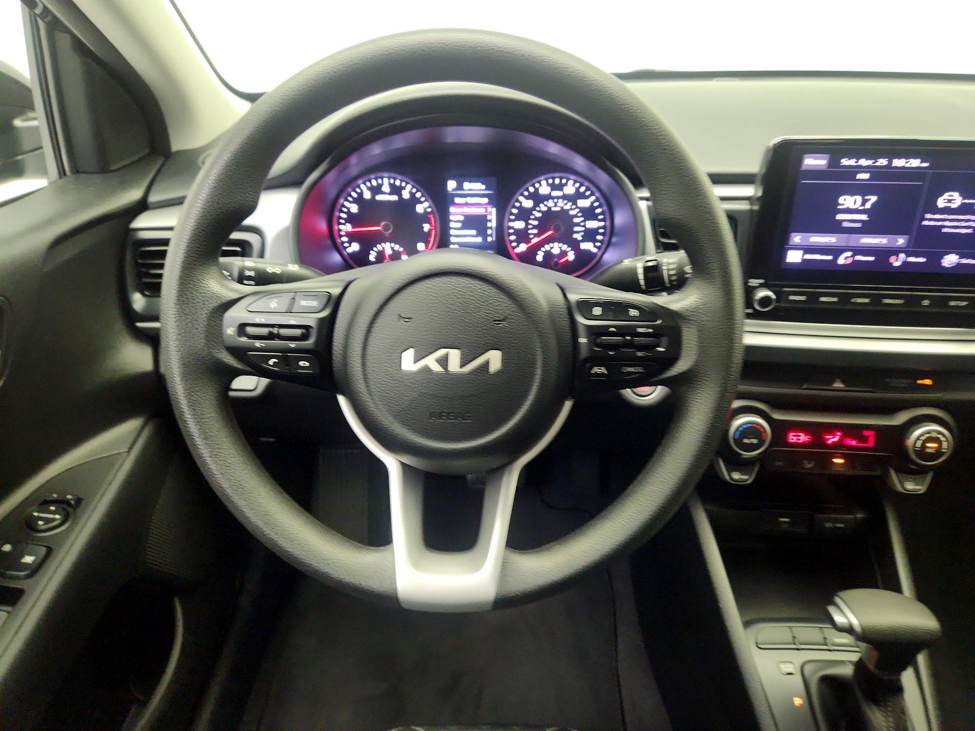 Thumbnail: 2023 Kia Rio - 10