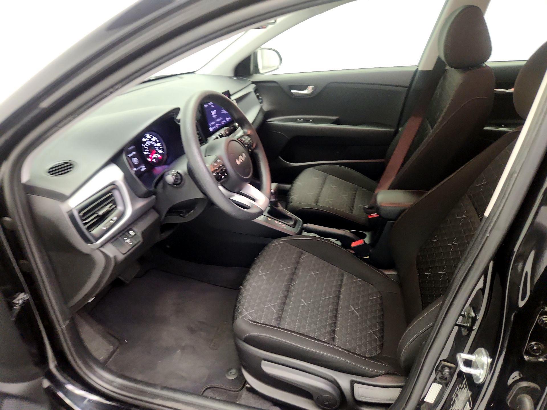 Thumbnail: 2023 Kia Rio - 11