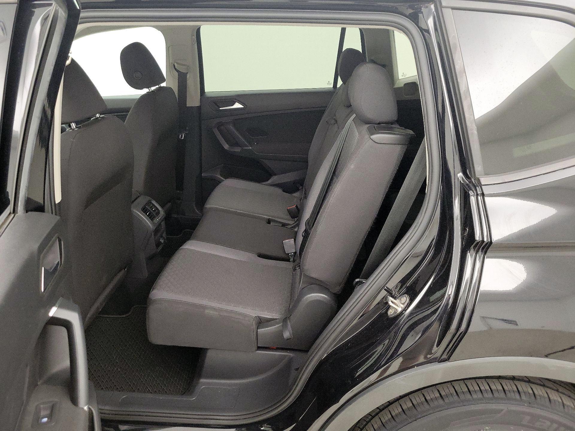Thumbnail: 2020 Volkswagen Tiguan - 19