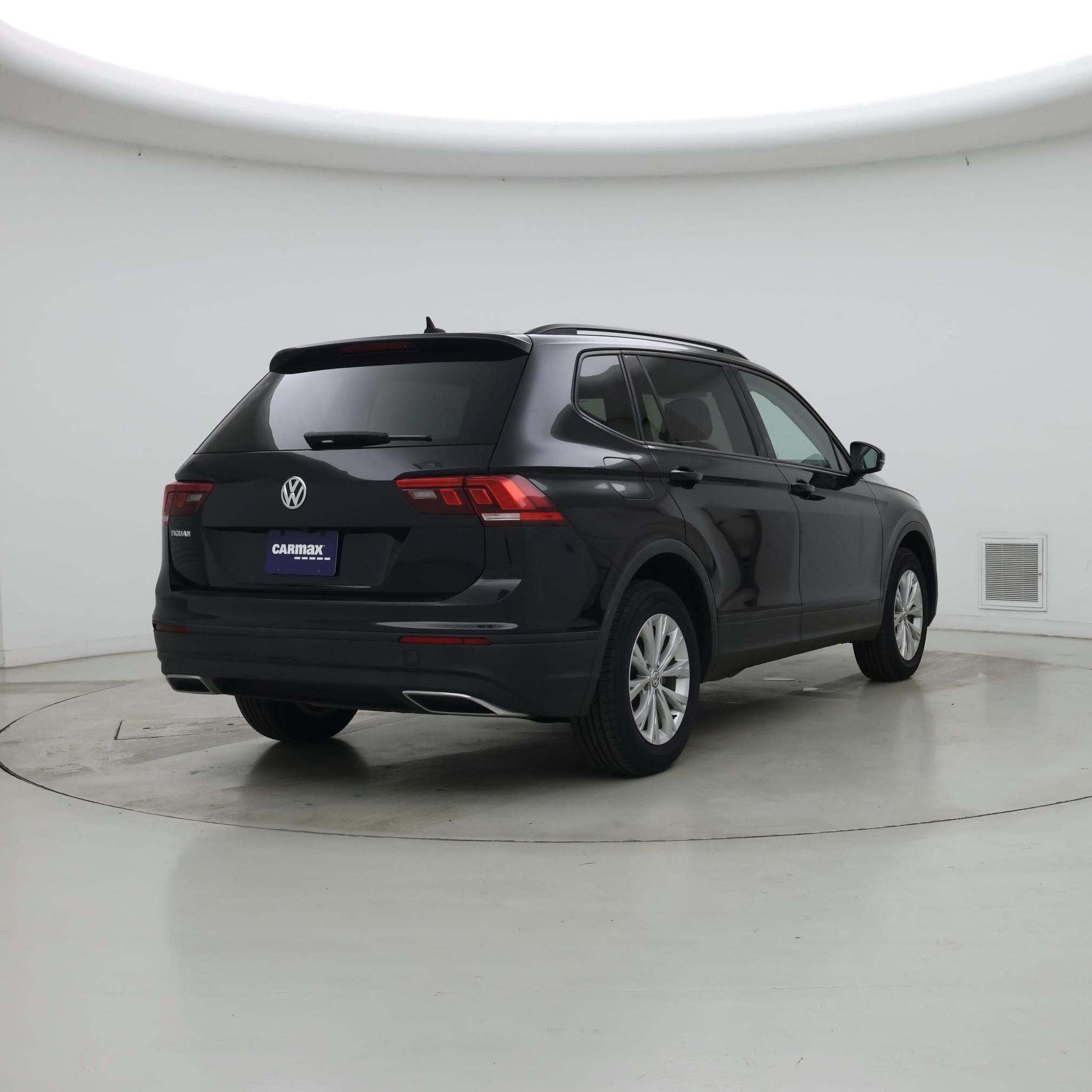 Thumbnail: 2020 Volkswagen Tiguan - 8