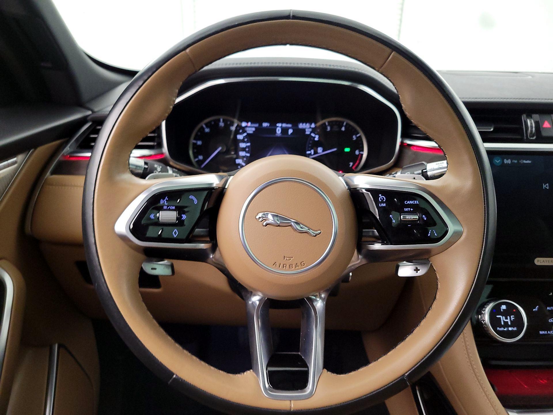 Thumbnail: 2022 Jaguar F-Pace - 10