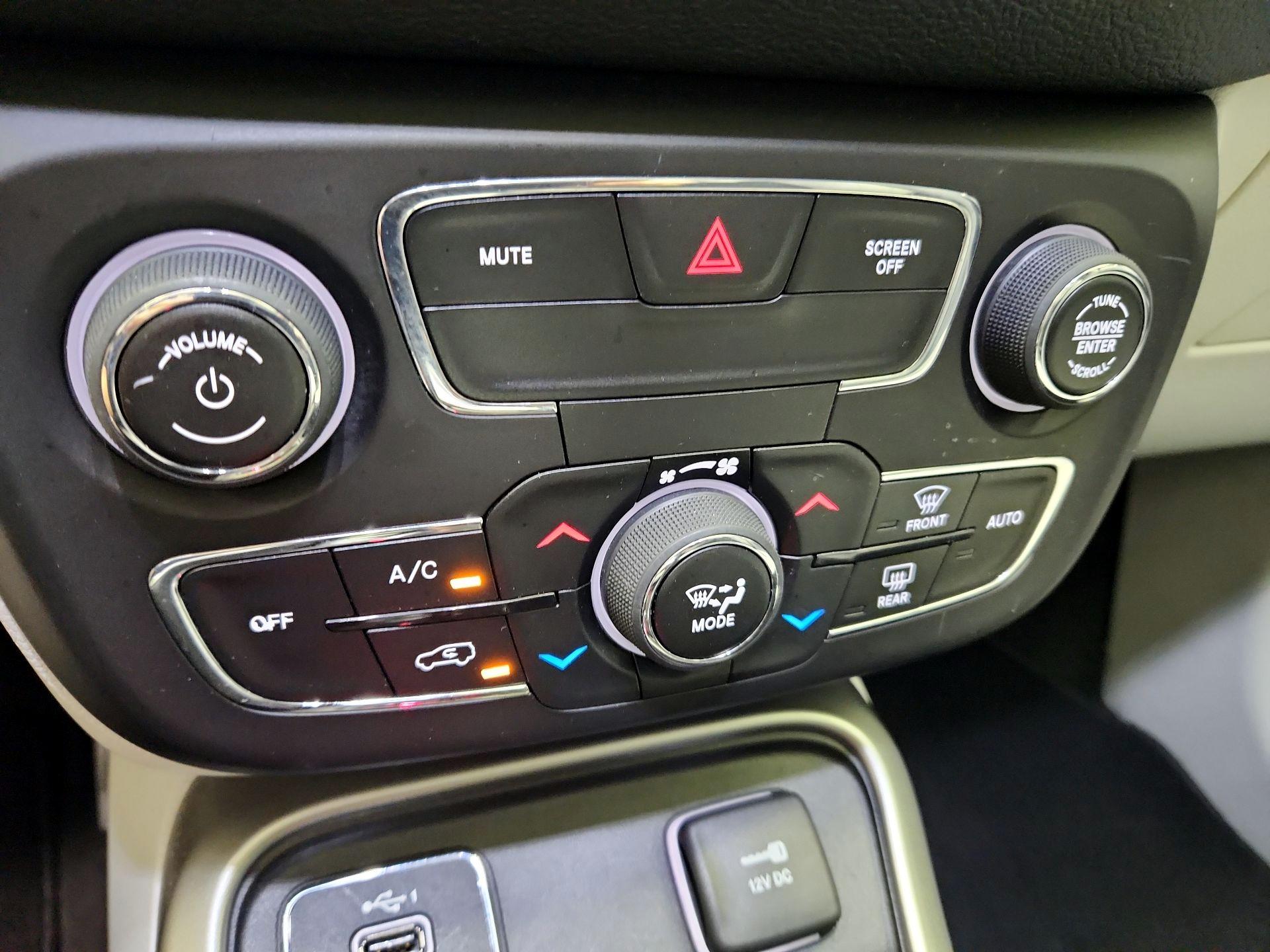 Thumbnail: 2019 Jeep Compass - 17