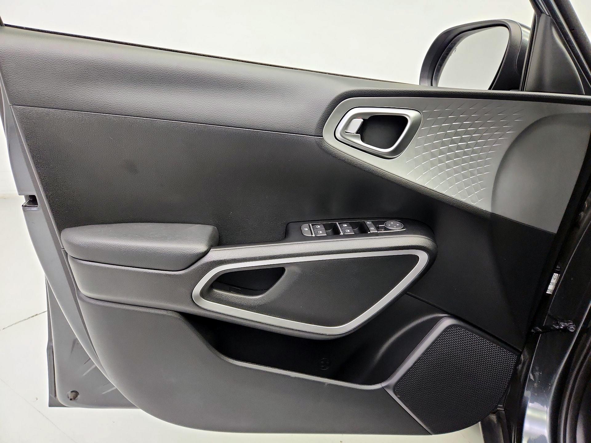 Thumbnail: 2025 Kia Soul - 12