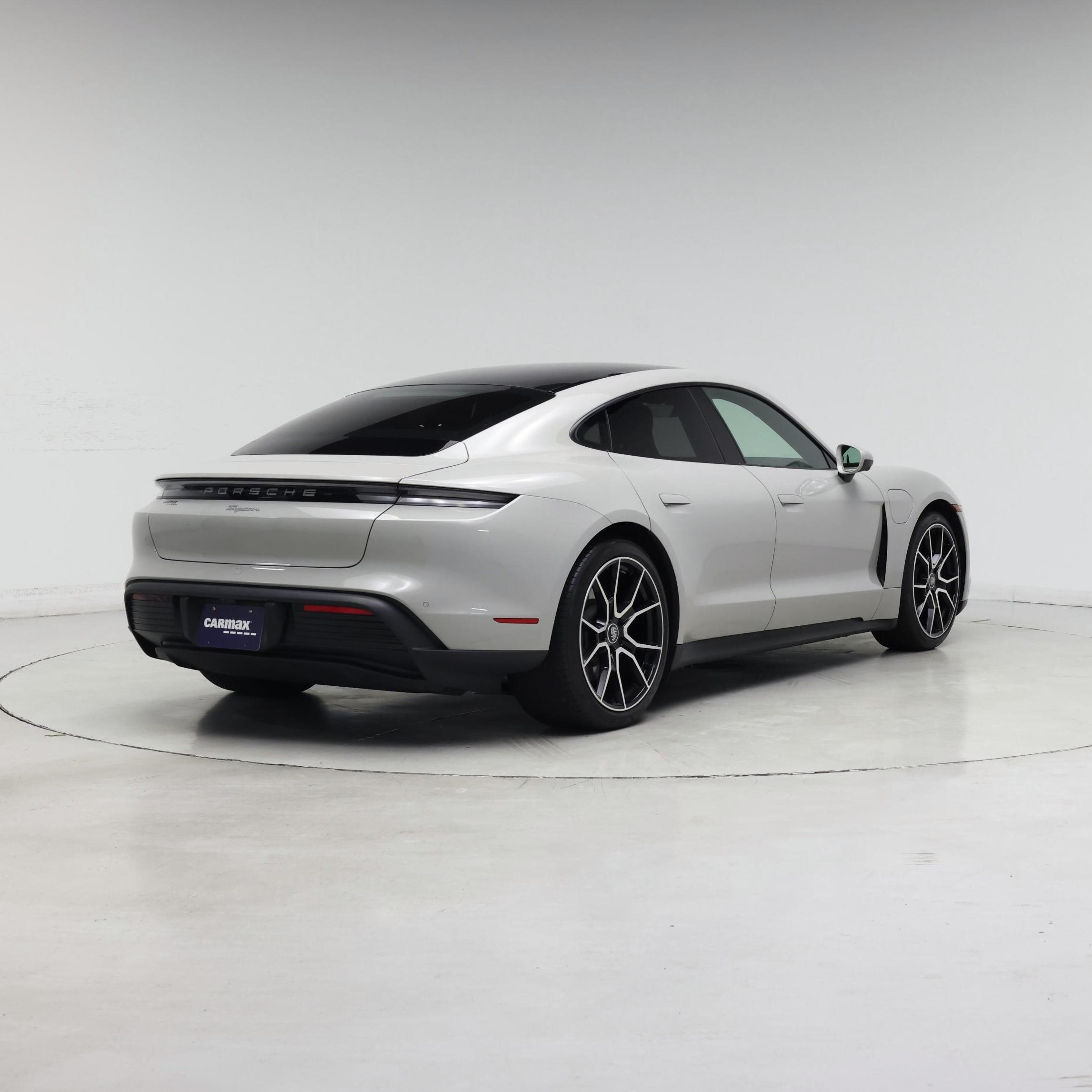 Thumbnail: 2023 Porsche Taycan - 8
