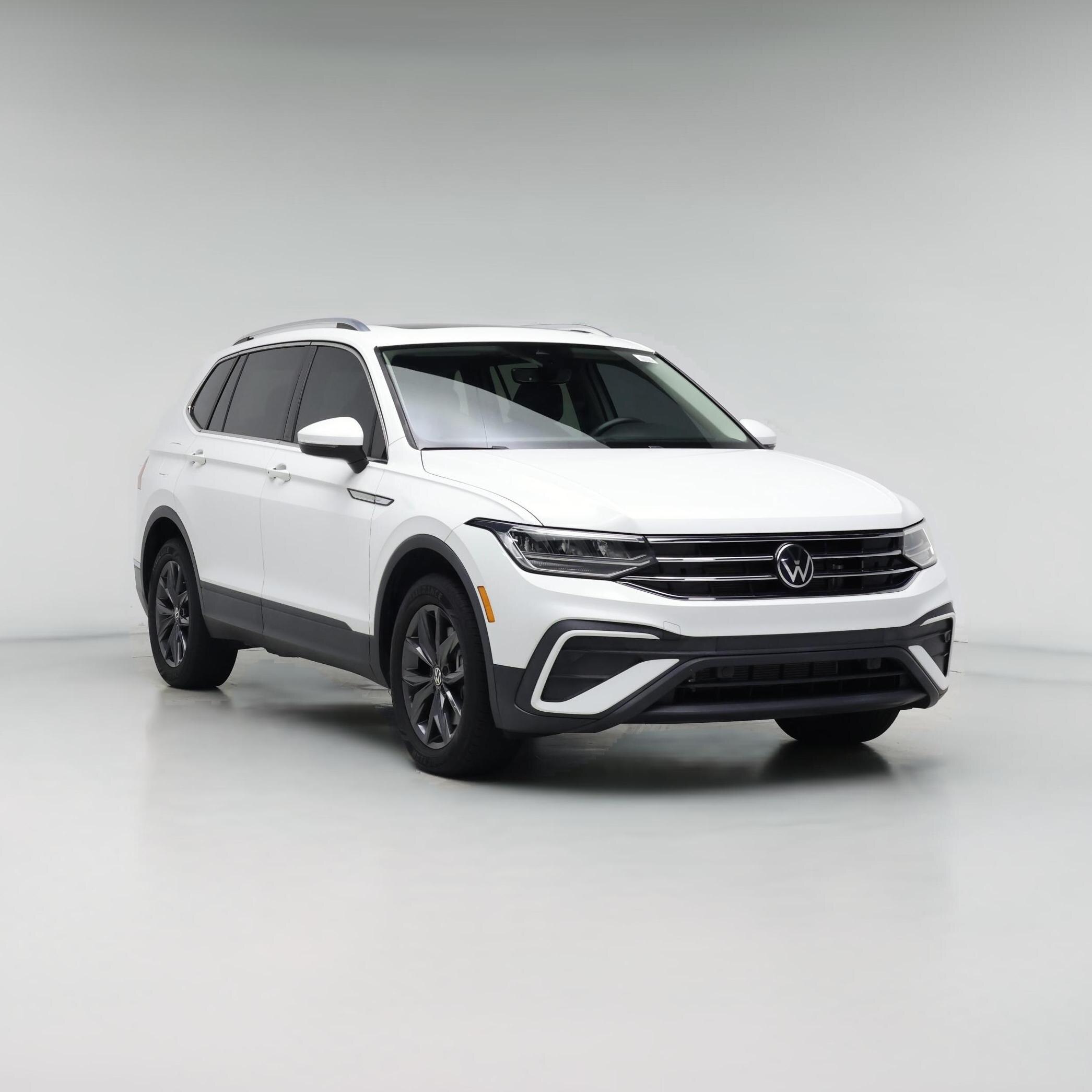 Thumbnail: 2022 Volkswagen Tiguan - 1