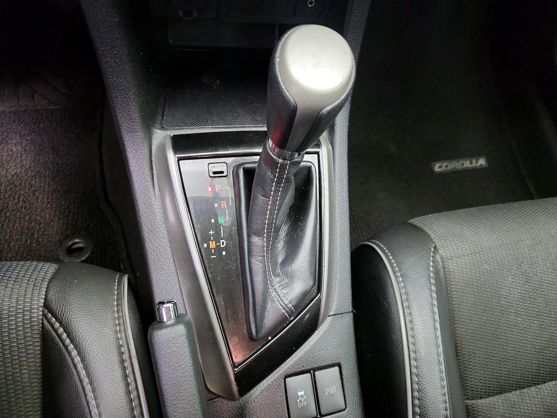 Thumbnail: 2016 Toyota Corolla - 17