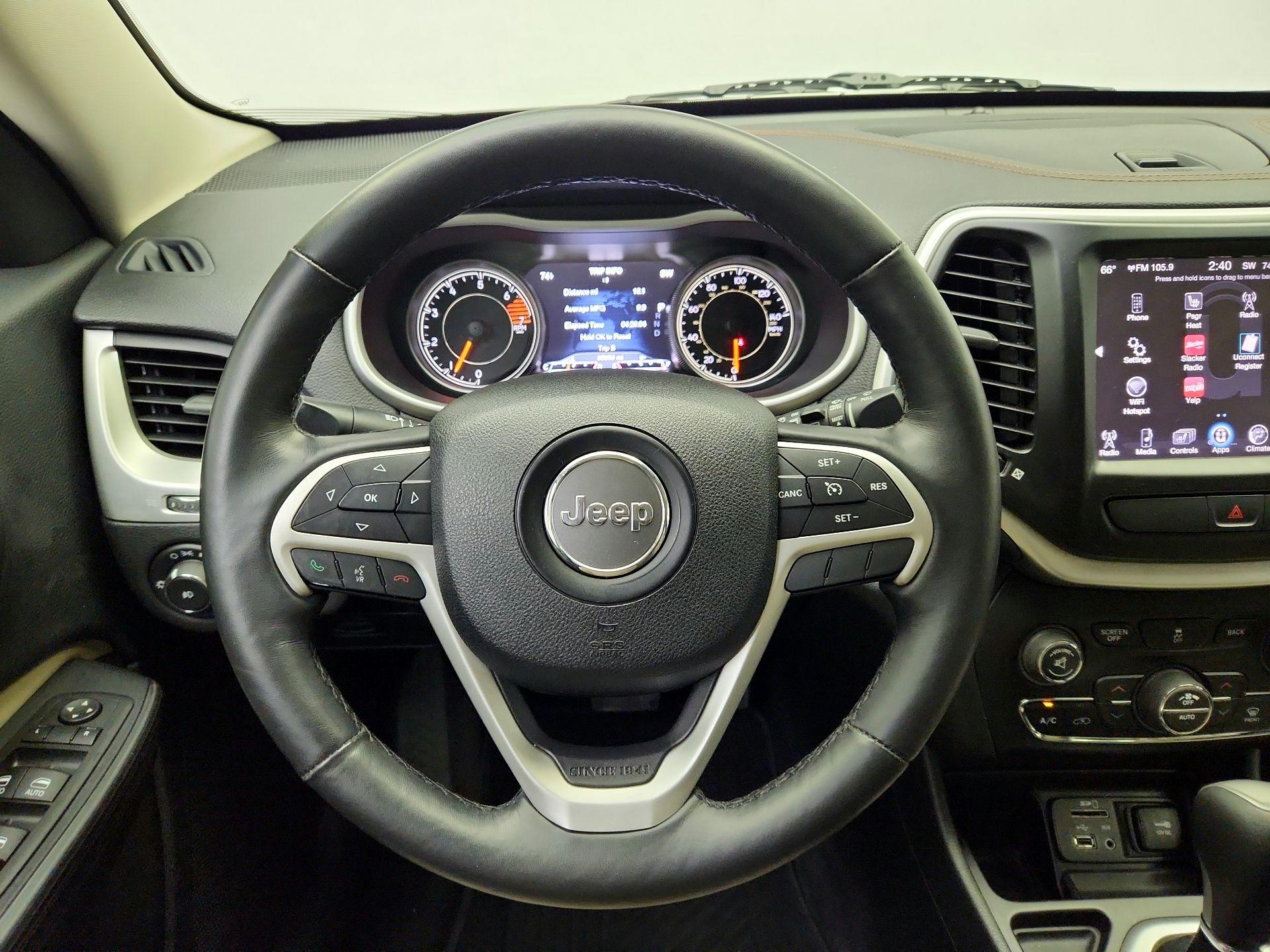 Thumbnail: 2016 Jeep Cherokee - 10