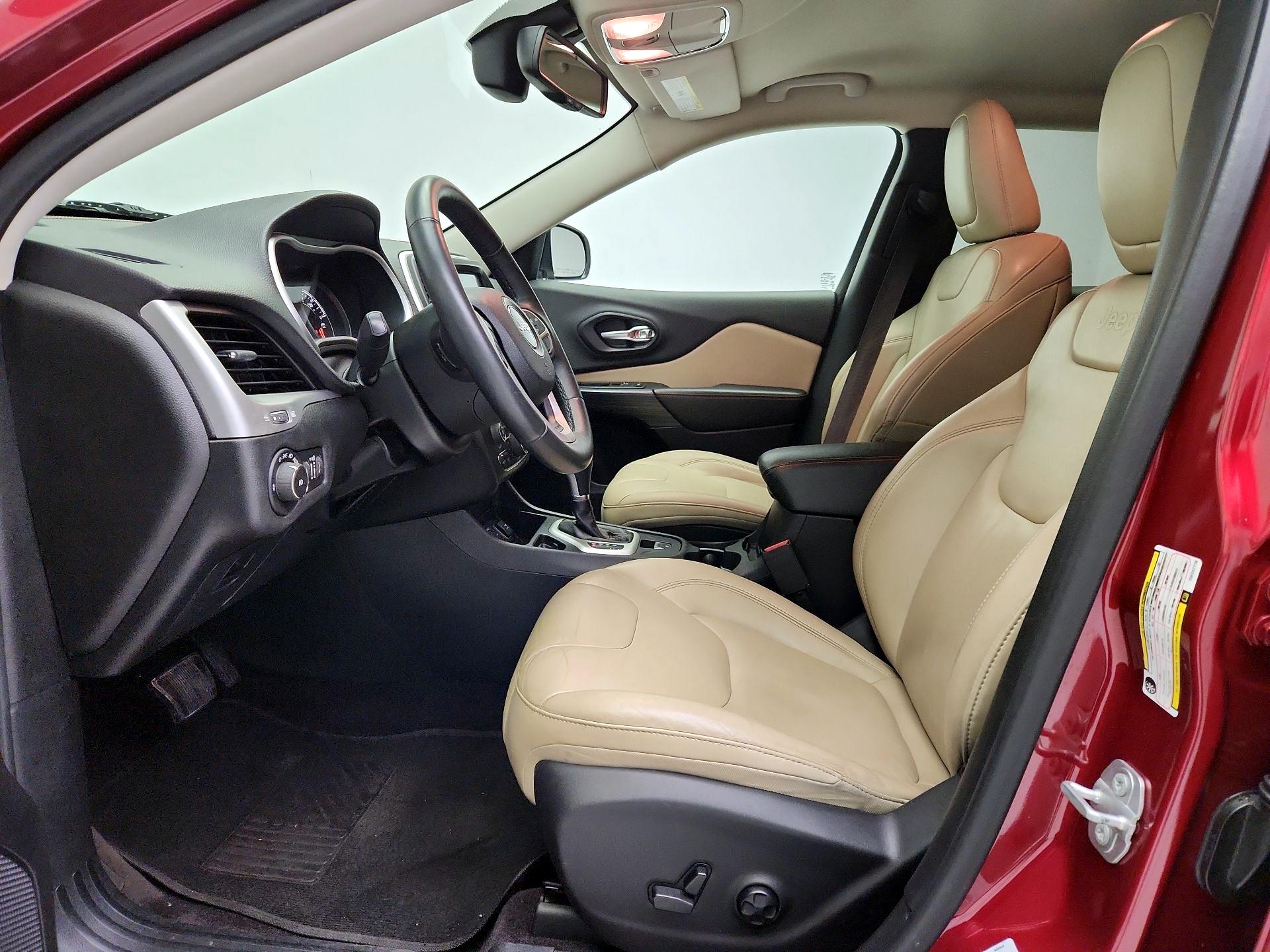 Thumbnail: 2016 Jeep Cherokee - 11