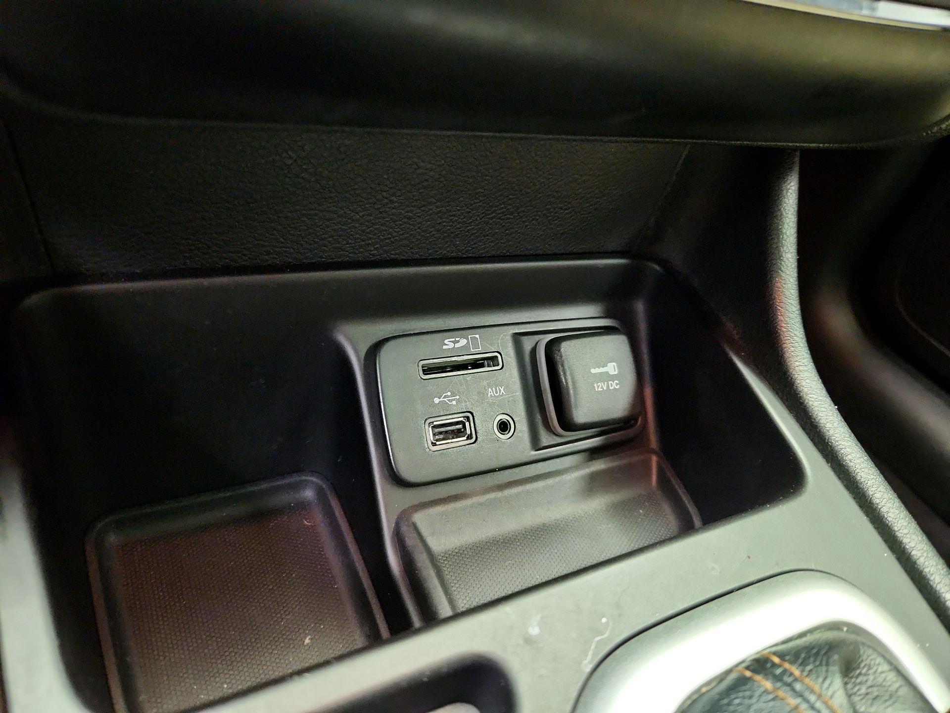 Thumbnail: 2016 Jeep Cherokee - 18