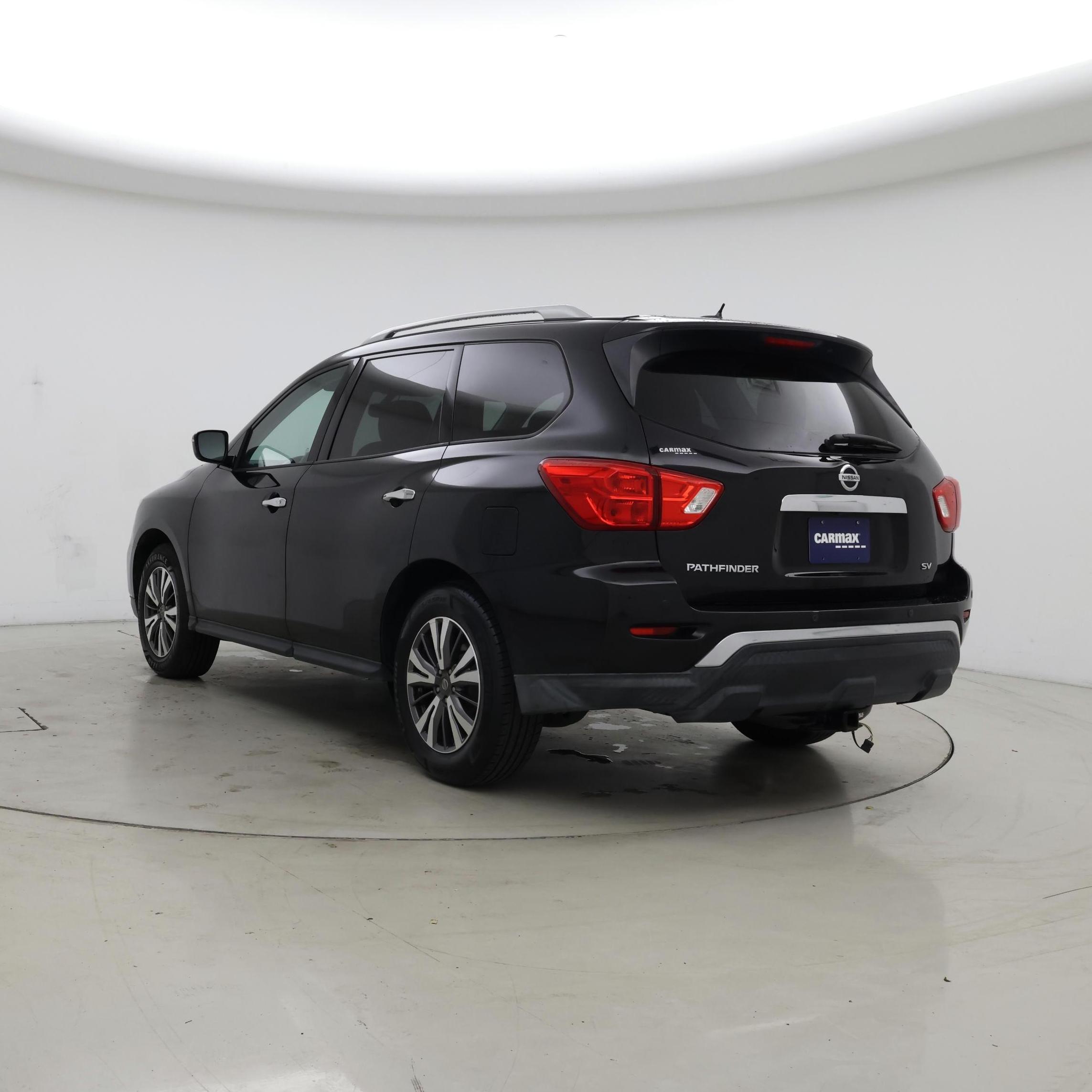 Thumbnail: 2017 Nissan Pathfinder - 2
