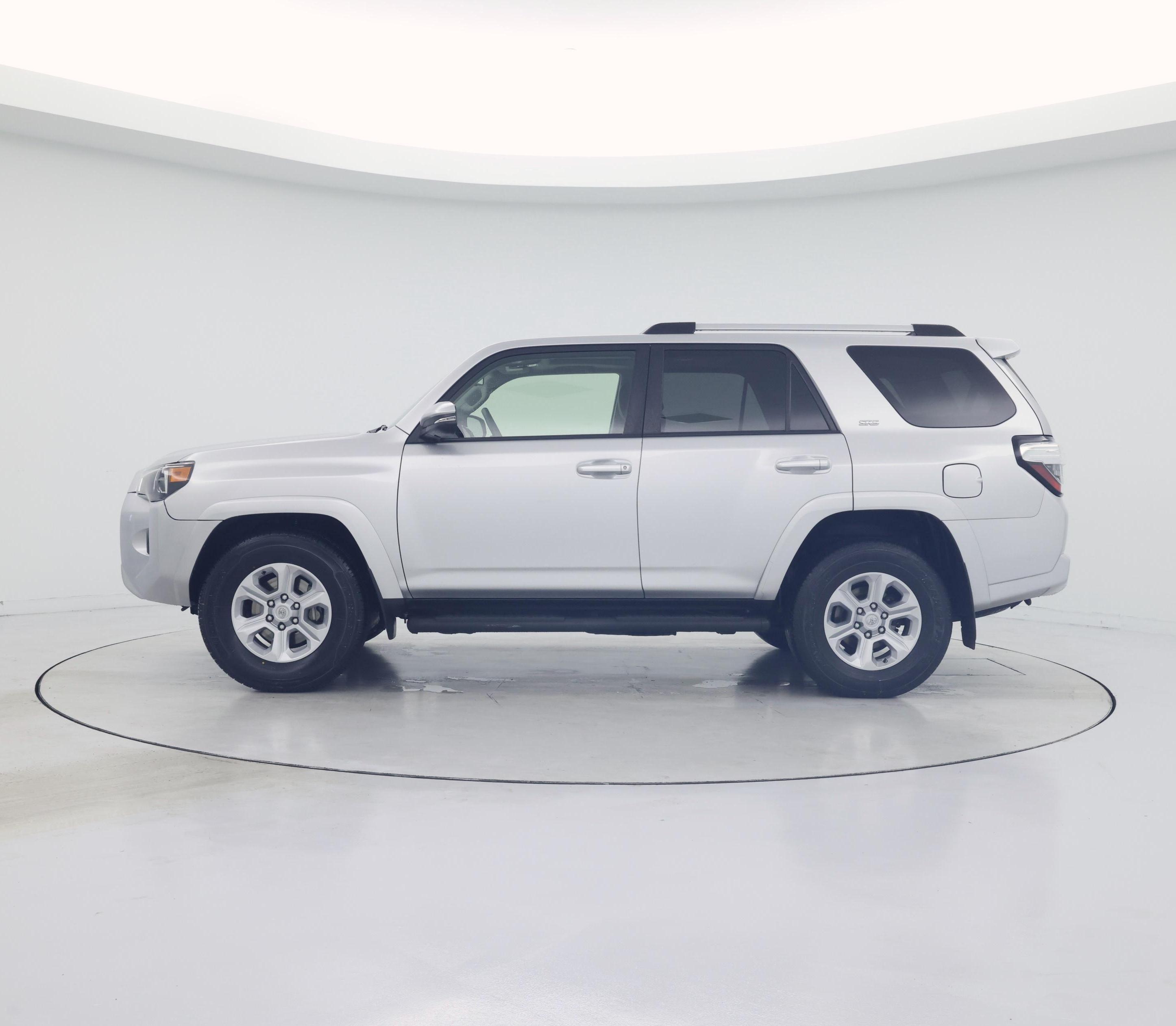 Thumbnail: 2022 Toyota 4Runner - 3