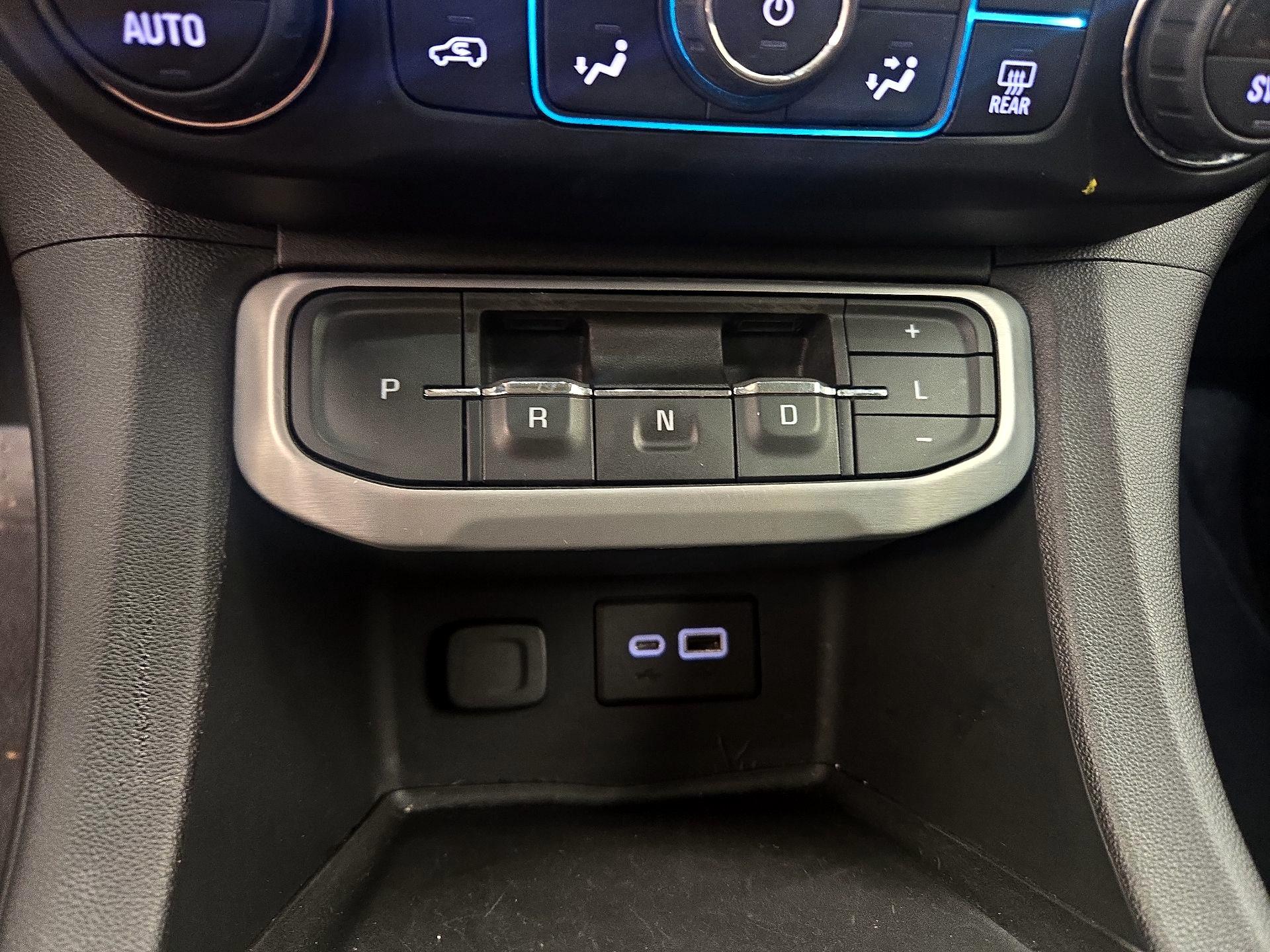 Thumbnail: 2021 GMC Acadia - 17