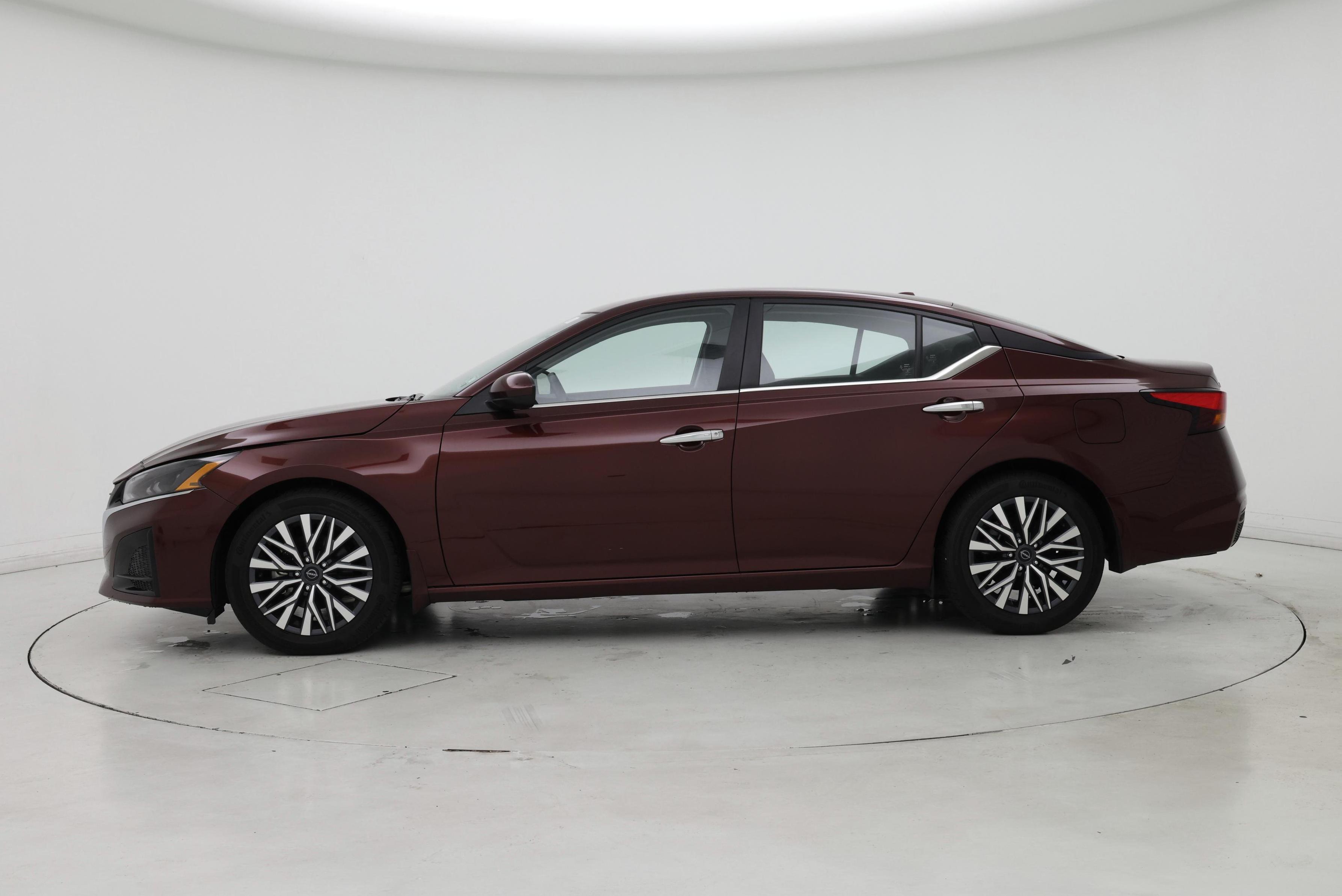 Thumbnail: 2023 Nissan Altima - 3