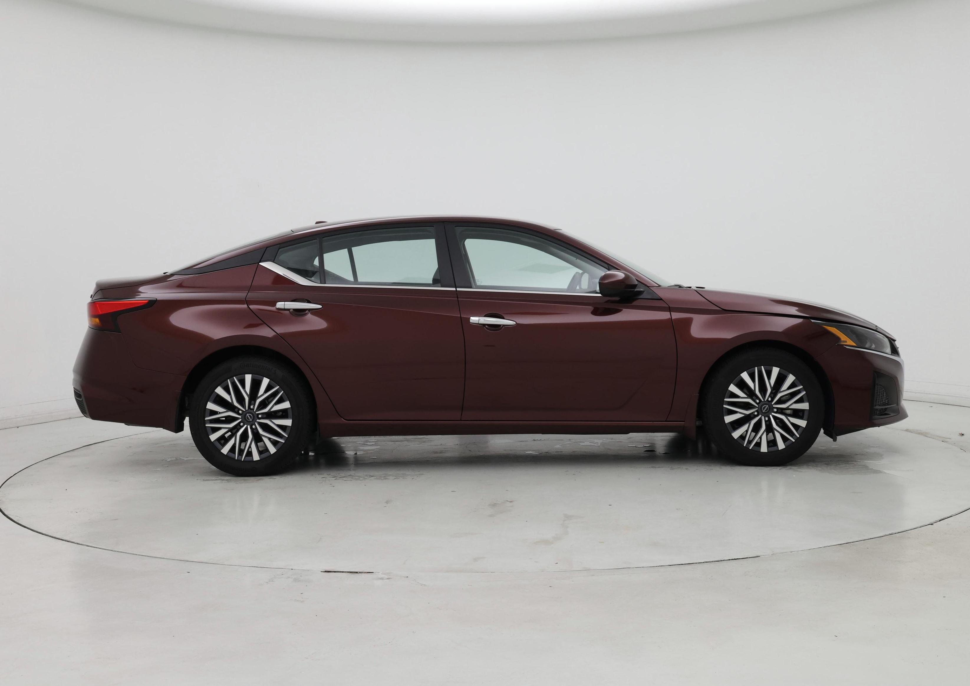 Thumbnail: 2023 Nissan Altima - 7