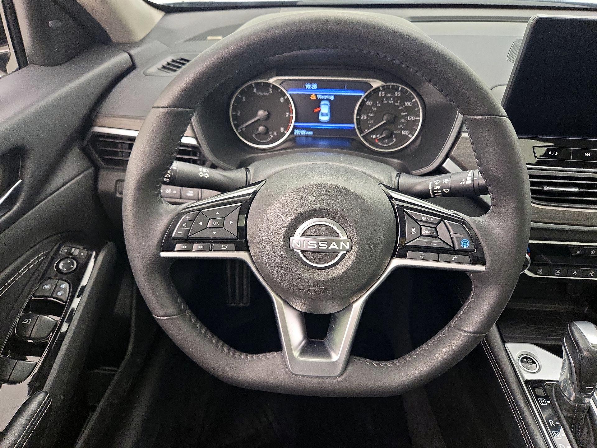 Thumbnail: 2023 Nissan Altima - 10