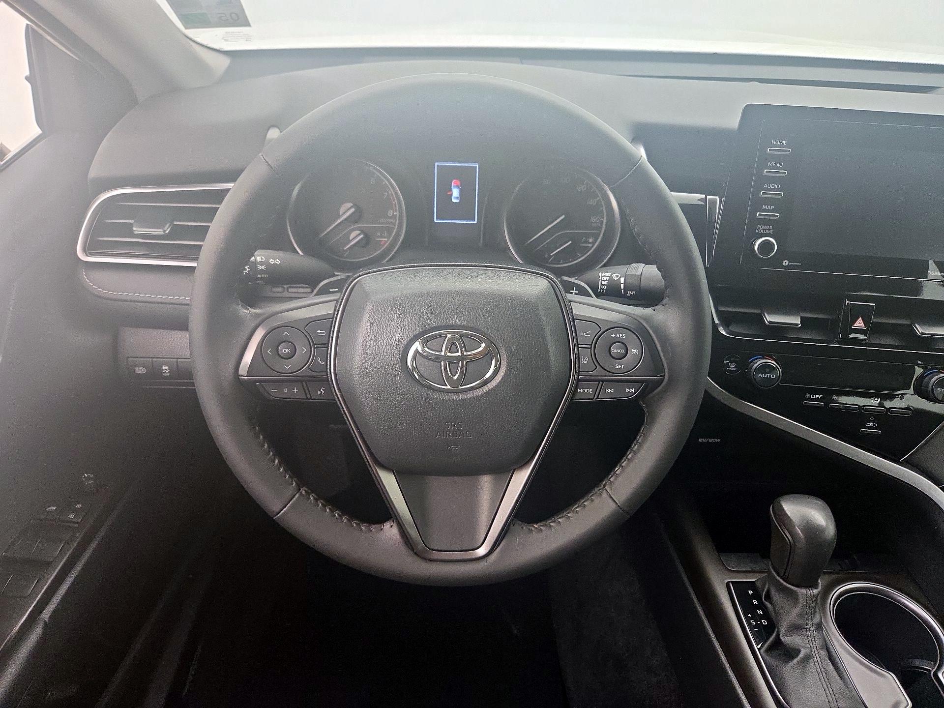 Thumbnail: 2023 Toyota Camry - 10