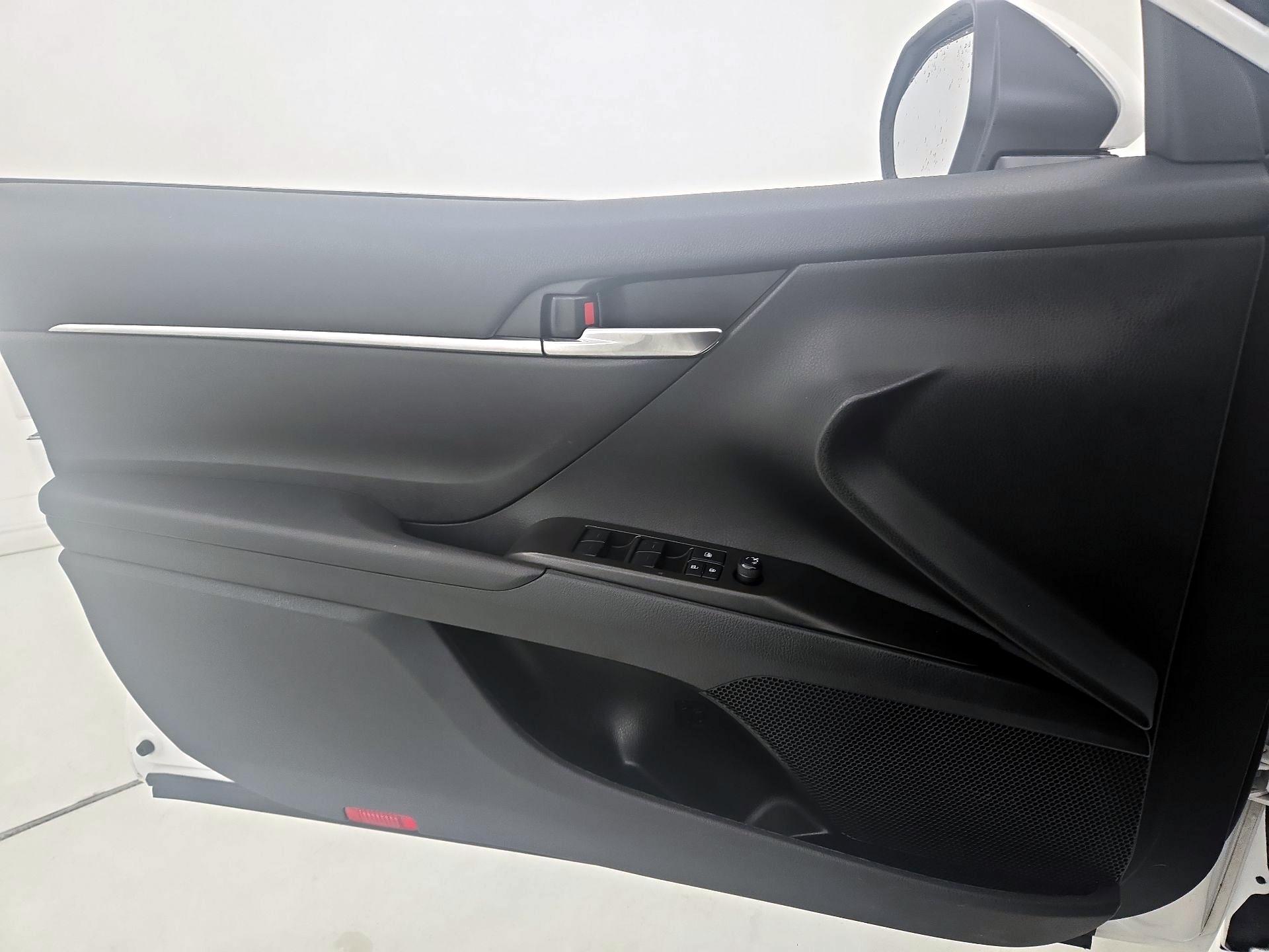 Thumbnail: 2023 Toyota Camry - 12