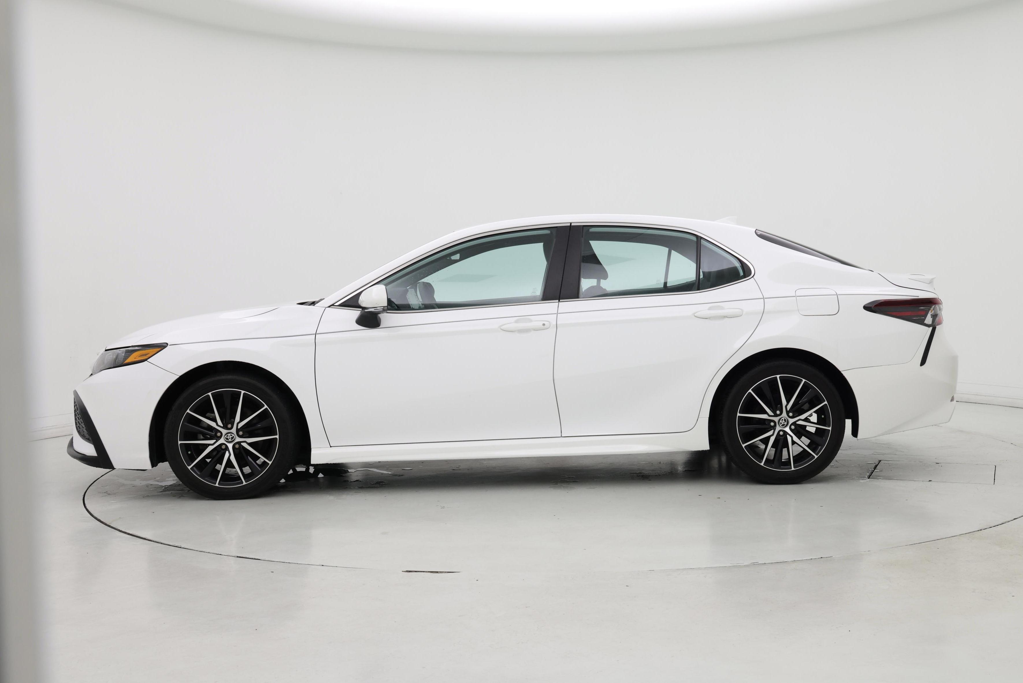 Thumbnail: 2023 Toyota Camry - 3
