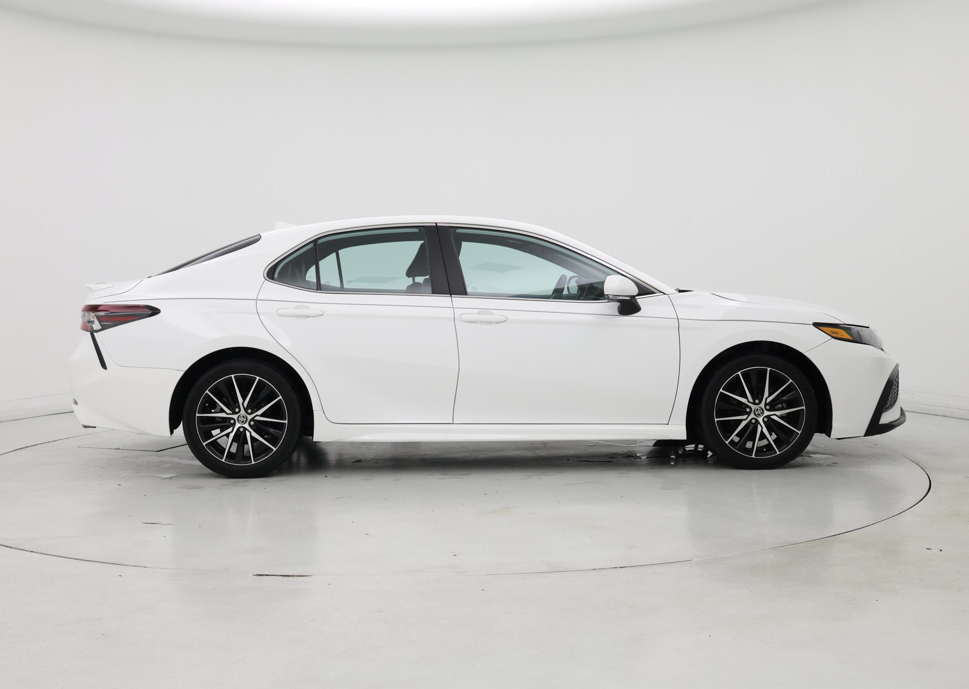 Thumbnail: 2023 Toyota Camry - 7