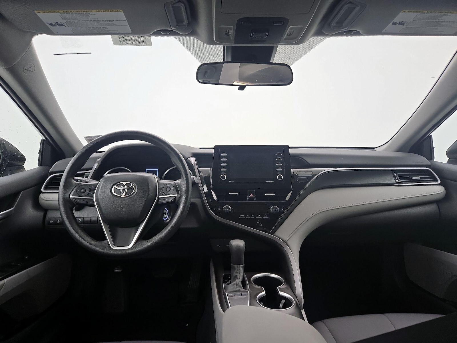 2023 Toyota Camry LE - Photo 10