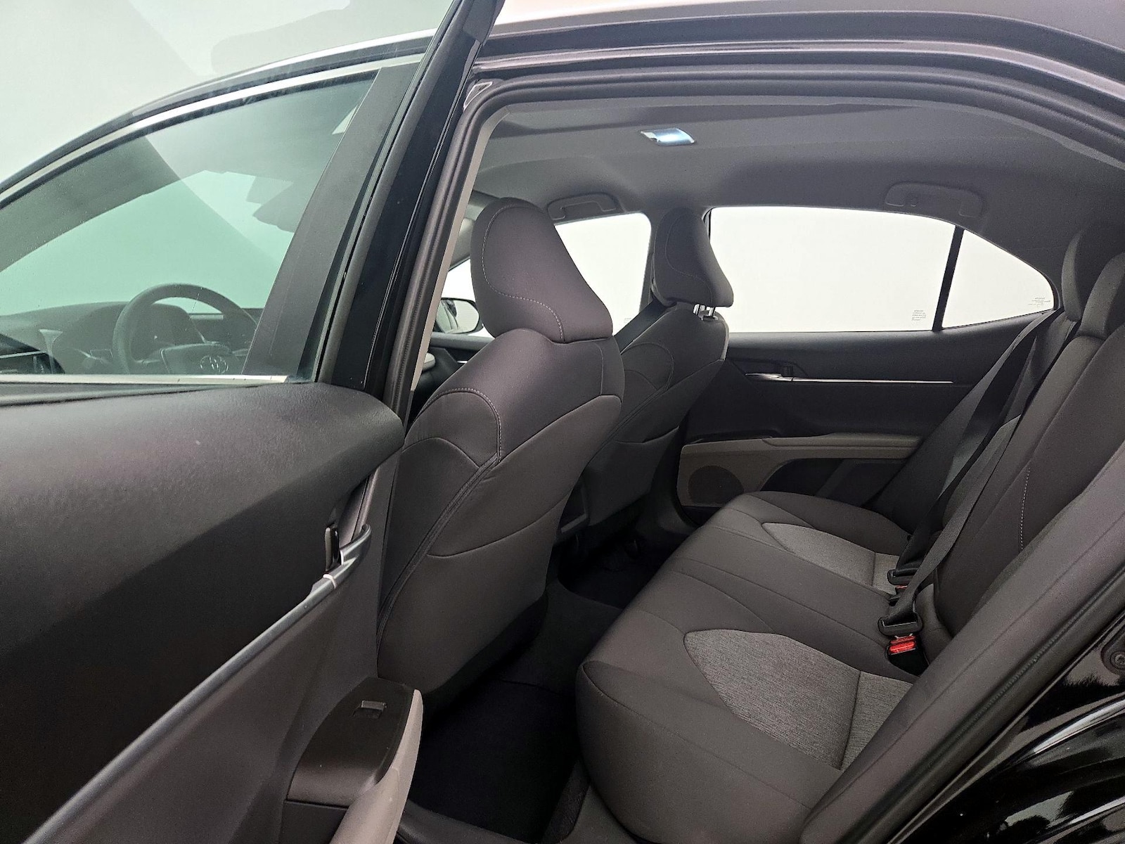 2023 Toyota Camry LE - Photo 20