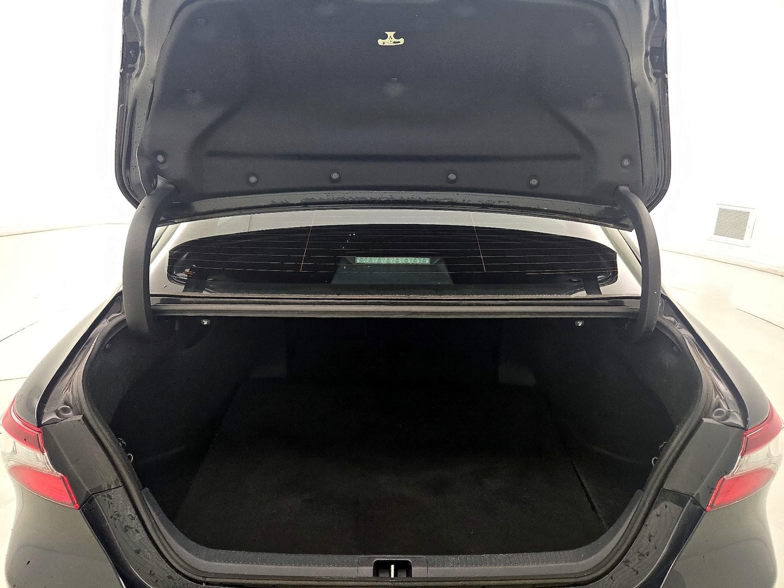 2023 Toyota Camry LE - Photo 21