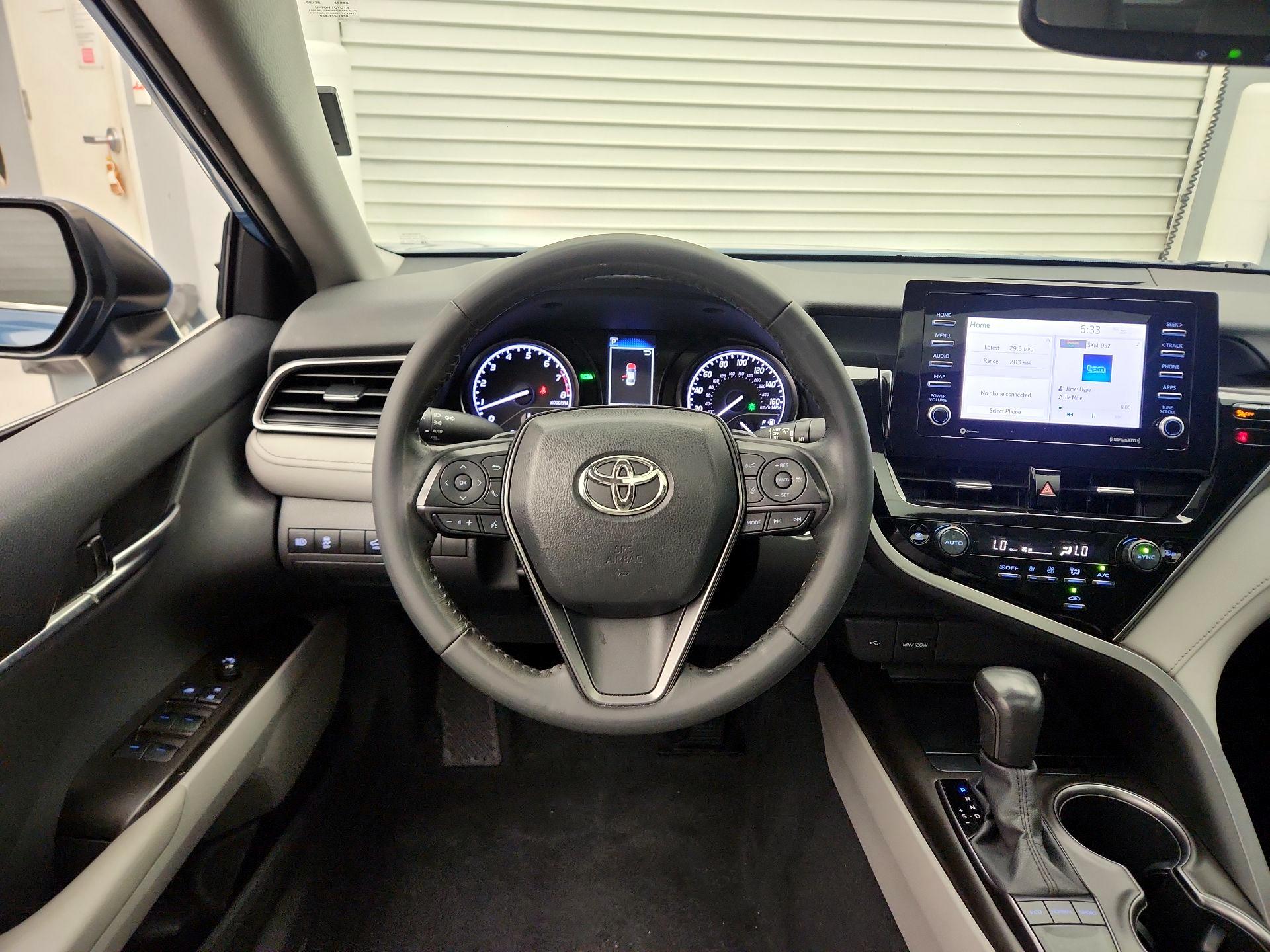 Thumbnail: 2023 Toyota Camry - 10