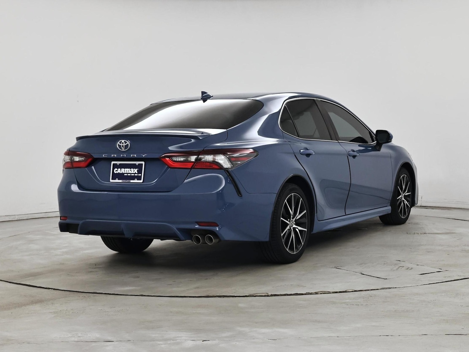2023 Toyota Camry SE - Photo 9