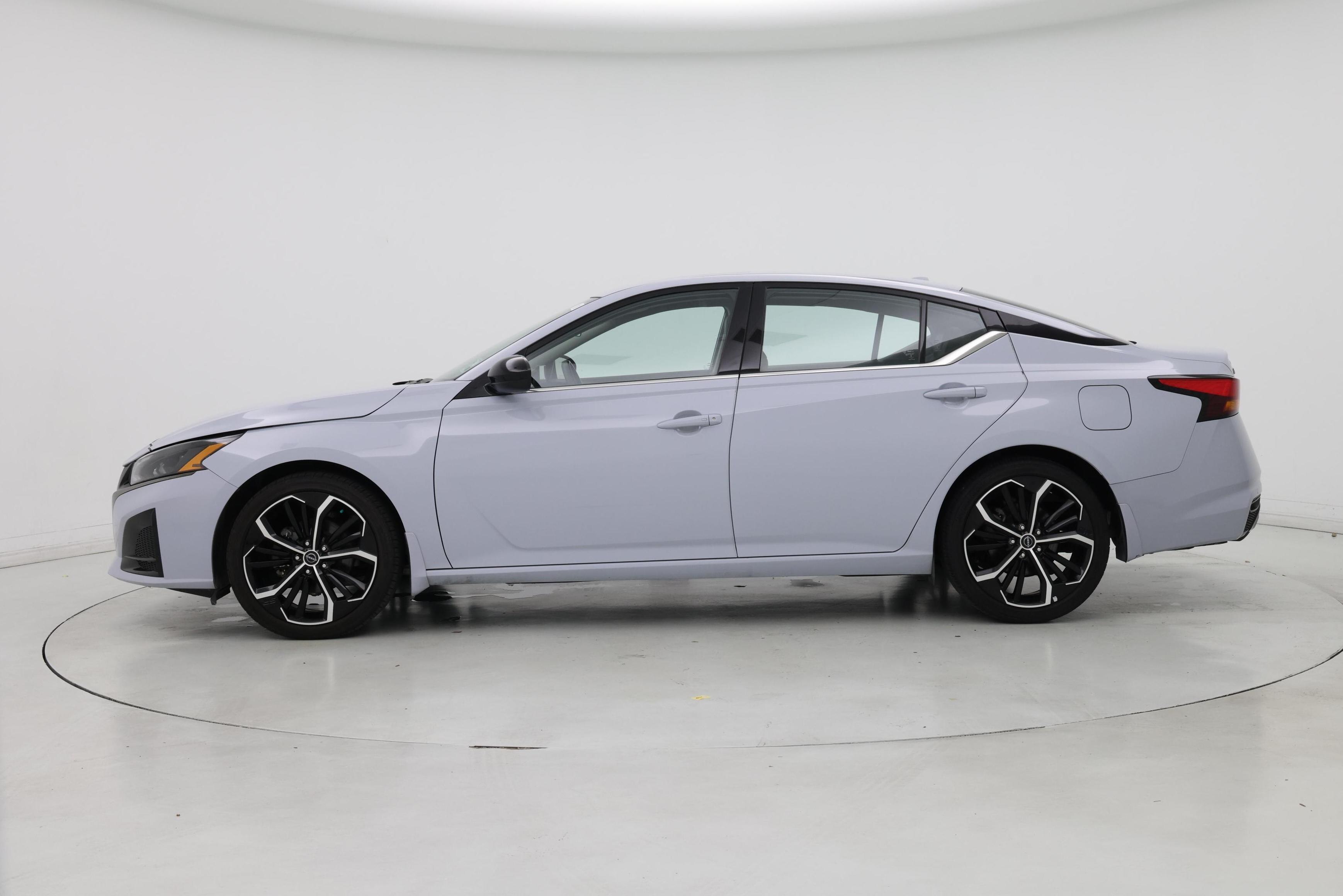 Thumbnail: 2024 Nissan Altima - 3
