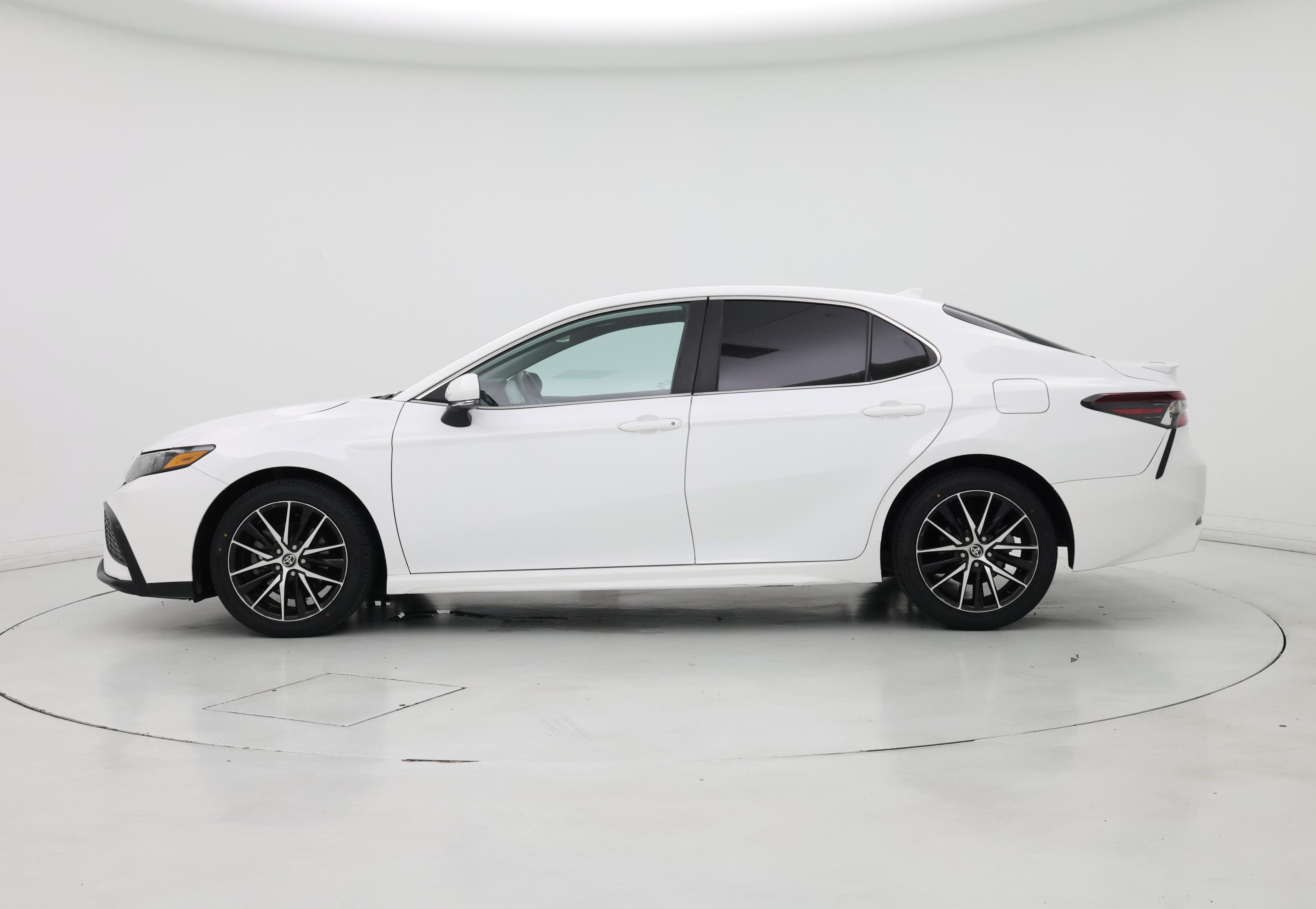 Thumbnail: 2024 Toyota Camry - 3